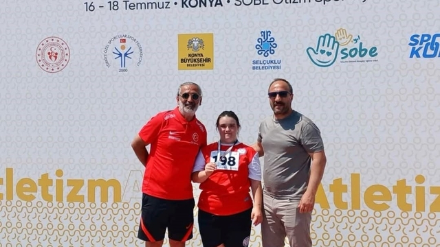 Başkan Çolakbayrakdar: "Özel sporcularımız azimleriyle Türkiye'ye Kocasinan imzasını attı"
Kocasinanlı özel sporculardan Türkiye Şampiyonası'nda gururlandıran başarı
