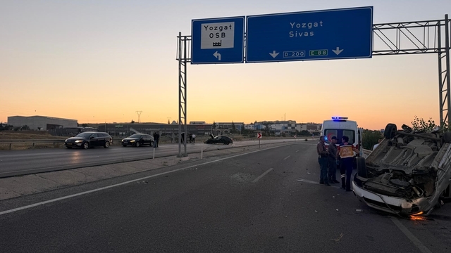 Yozgat'ta iki araç çarpıştı: 2 yaralı