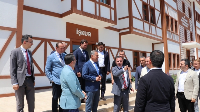 Vali Usta'dan Yalova OSB'de inceleme