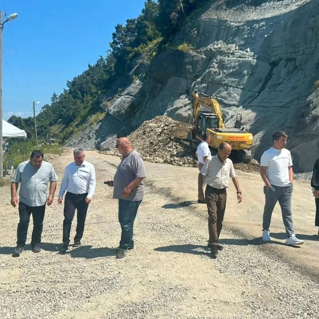 Sinop'ta yol ve Köy Yaşam Merkezi çalışmaları