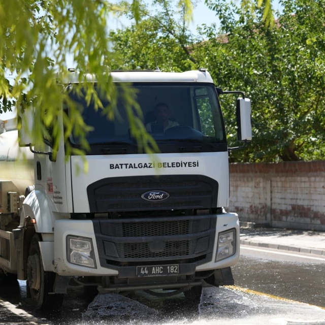 Battalgazi'de temizlik ve pazar denetimleri sürüyor