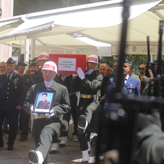 Cilo Dağı'nın zirvesinde hayatını kaybeden Bursalı dağcı son yolculuğuna uğ...