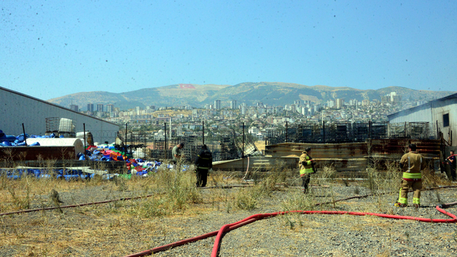 Kahramanmaraş'ta plastik fabrikasında yangın (2)