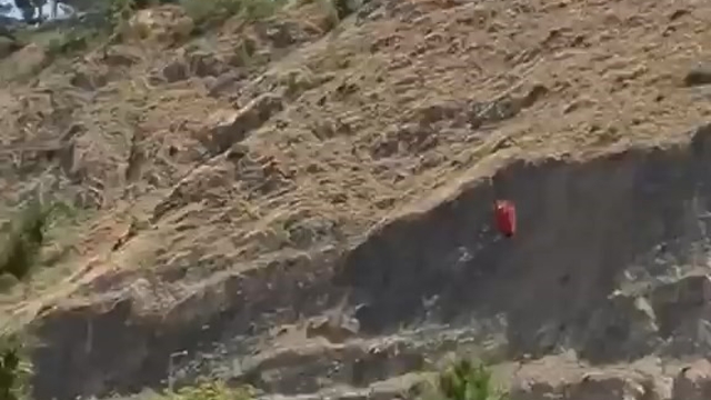 Elazığ'daki dağlık alan yangınına havadan müdahale başladı