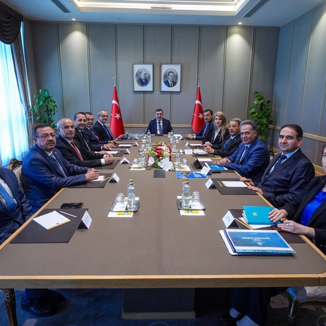 Turgut Özal Tıp Merkezi'nin ihtiyaçları Cumhurbaşkanı Yardımcısı Cevdet Yıl...