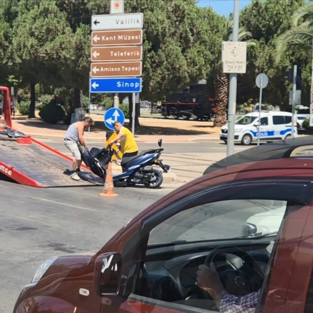 Motosiklet ile otomobil çarpıştı
Ehliyetsiz olduğu belirlenen motosiklet sü...