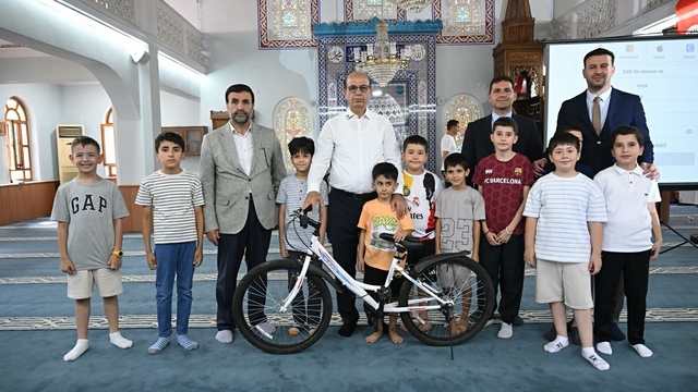 Başkan Geçit, " Rotamız Cami neşesi" etkinliğinde çocukların coşkusuna ortak oldu