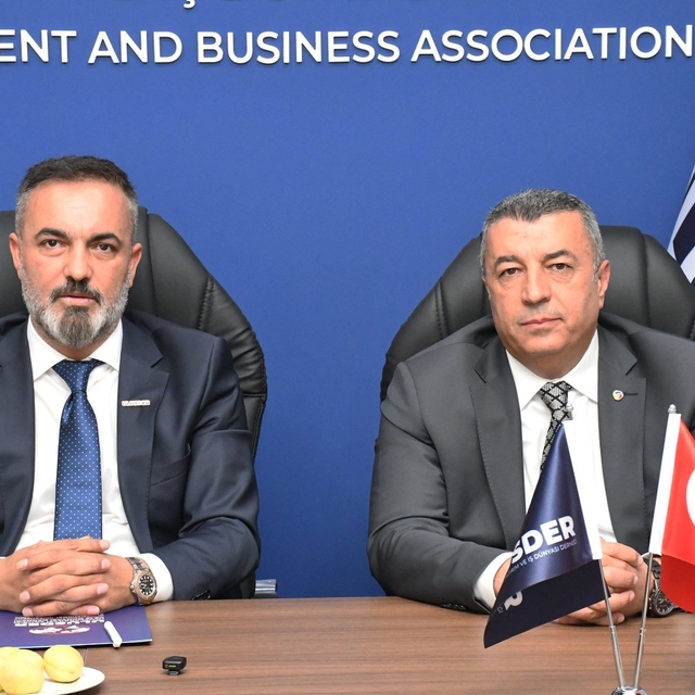 Özcan'dan Ulusder'e ziyaret