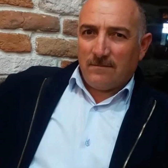 İskeleden düşerek hayatını kaybeden işçi toprağa verildi