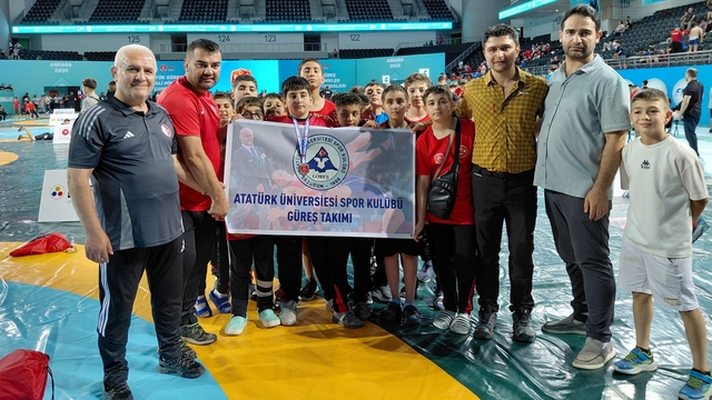 Atatürk Üniversitesi spor kulübünden güreşte Türkiye şampiyonluğu gururu
Altyapıya yapılan yatırım ilk meyvelerini verdi