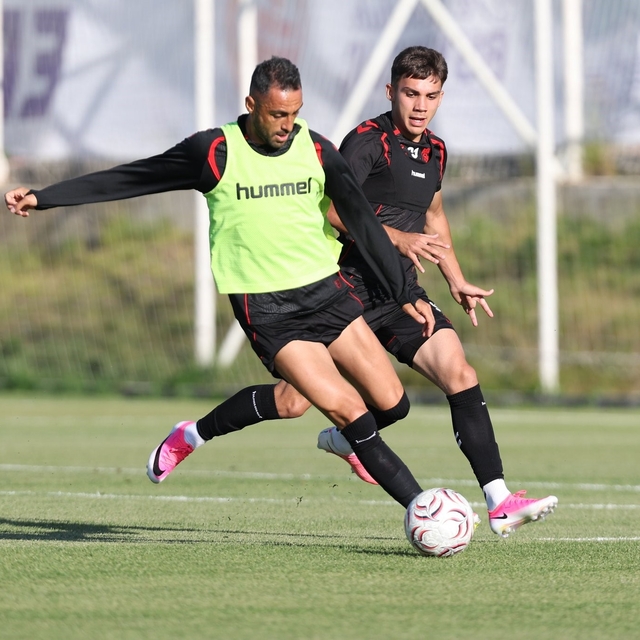Sivasspor'da 2. etap kampı başladı