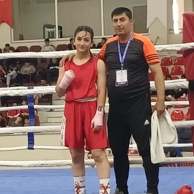 Erzincanlı boksörden Türkiye üçüncülüğü