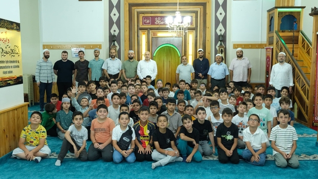 Şemseddin Uçar Camii'nde hafızlık adayları yetişiyor