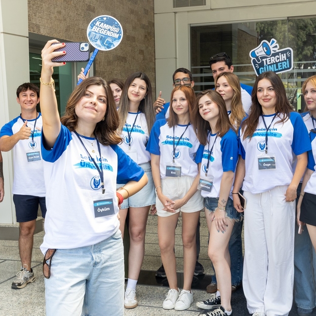 Yaşar Üniversitesi'nde teknoloji odaklı tercih günleri
Geleceğin üniversite...