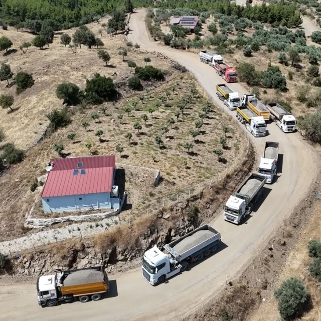 Yenipazar'da Mestanlar yolu genişliyor, asfalt çalışmaları sürüyor
Başkan E...