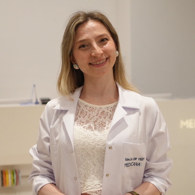 Anne sütü, bebeğin karşılaştığı mikroplarla savaşıyor