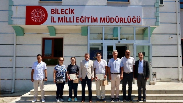 LGS'de dereceye giren öğrenciler ödüllendirildi