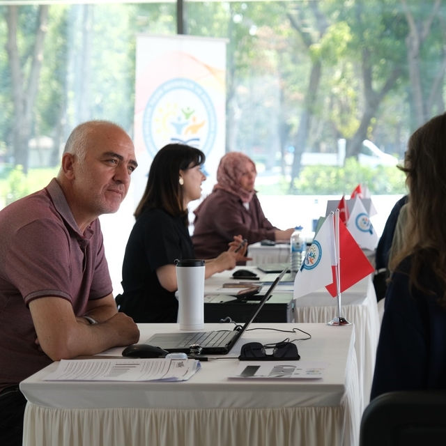 İnegöl Belediyesi'nden öğrencilere ücretsiz YKS tercih danışmanlığı