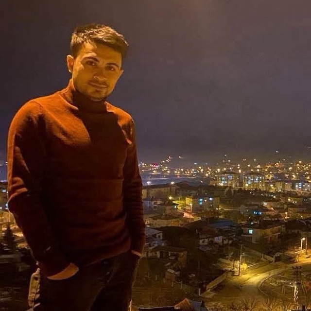 Otomobille çarpışan motosikletin sürücüsü uzman çavuş öldü
