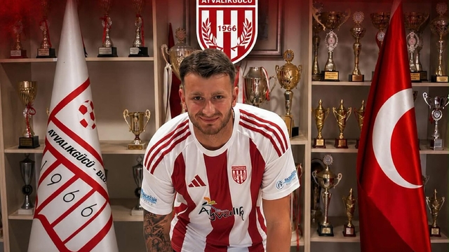 Ayvalıkgücü genç golcü aldı