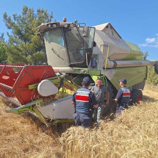 Yangın riskine karşı biçerdöverler kontrolden geçti