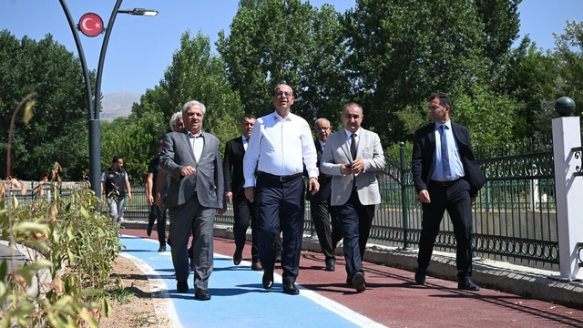 Başkan Geçit: "Beylerderesi Yaşam Vadisi, Yeşilyurt'un turizm ve sosyal yaşamına yeni bir soluk getirecek"