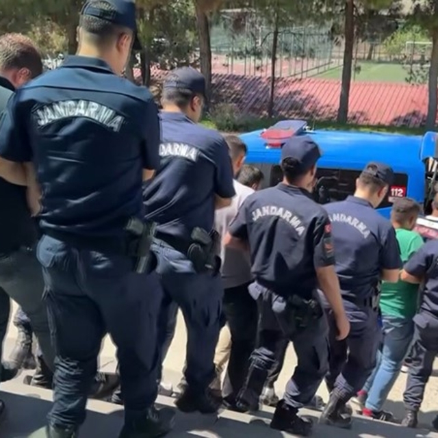 Gaziantep'te uyuşturucu tacirlerine darbe: 14 şahıs tutuklandı