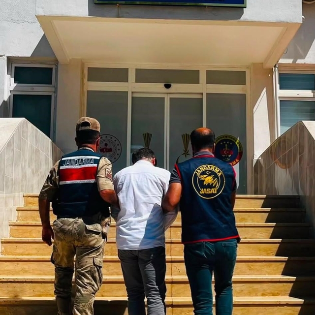 Aranan FETÖ üyesi Şanlıurfa'da yakalandı