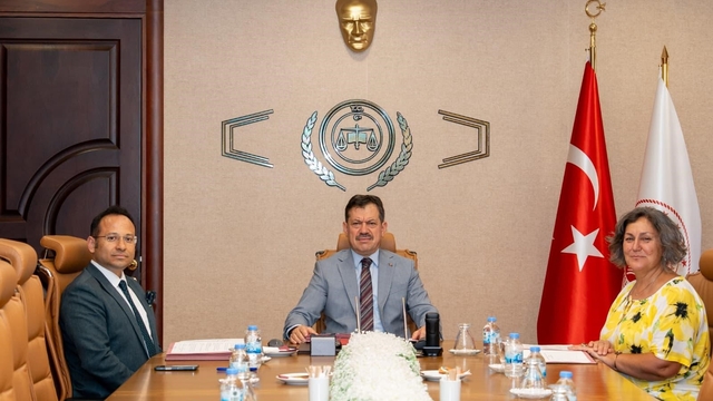 İzmir'de tutuklu kadın ve çocuklar için anlamlı protokol