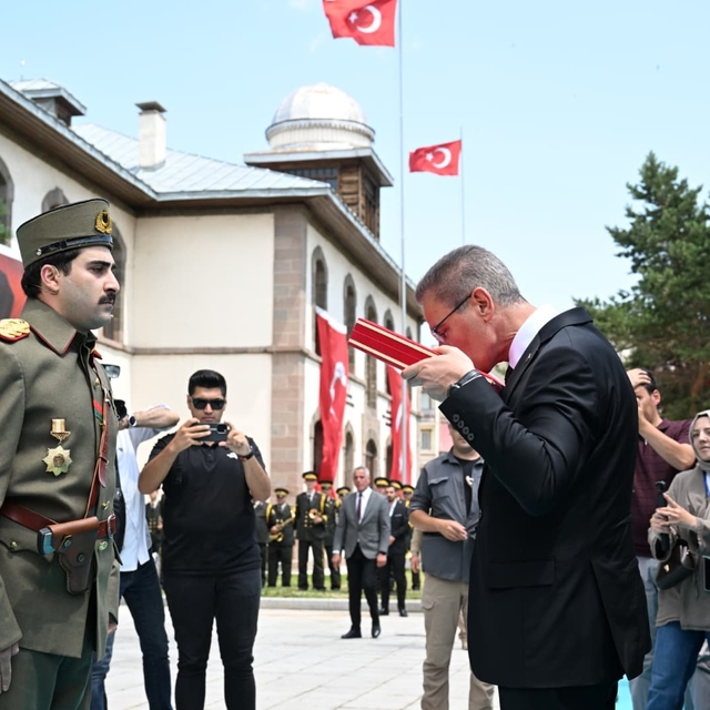 Erzurum'da 107 yıllık coşku ve heyecan
Erzurum Kongresi'nin 107'inci  yıl d...