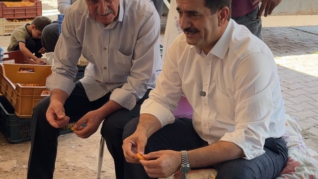 Başkan Taşkın, Hidayet Mahallesi'nde esnaf ve vatandaşlarla buluştu