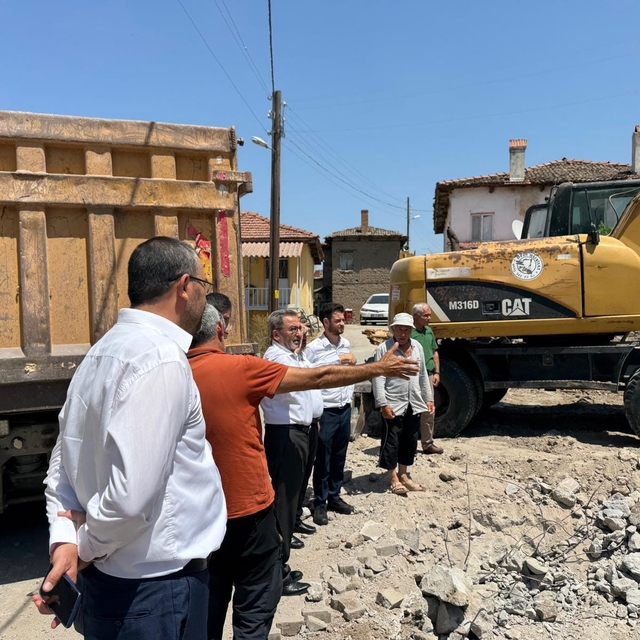 Sındırgı'da depremden etkilenen camiler yeniden yükseliyor