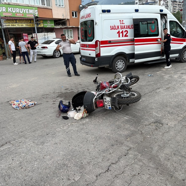 Osmaniye'de otomobil ile motosiklet çarpıştı: 1 yaralı