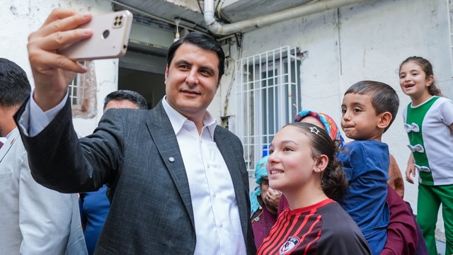 Yılmaz'dan 3 mahalleye ziyaret