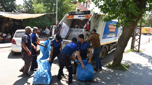 Siverek'te ele geçirilen tonlarca bozuk ürün imha edildi