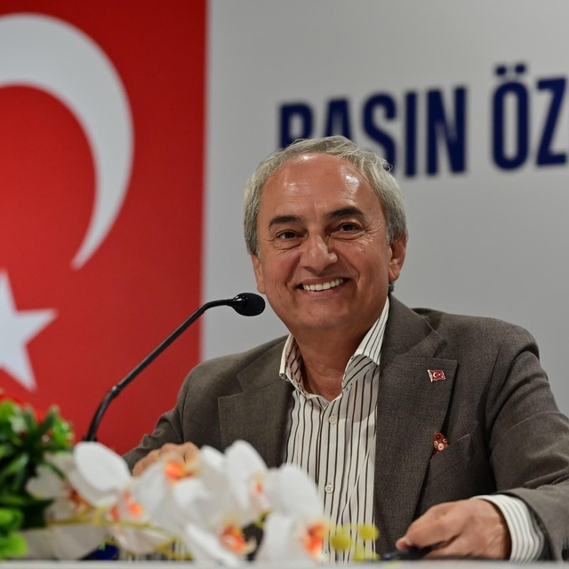 Kepez Belediye Başkanı Kocagöz'den yeni parti cevabı
Mesut Kocagöz: " Mille...