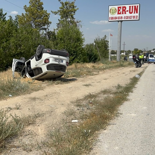 TIR'ın patlayan lastiği, kazaya neden oldu: 3'ü çocuk, 8 yaralı