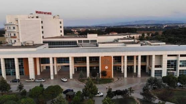 Hastane personeli, gıda zehirlenmesi şüphesiyle tedaviye alındı