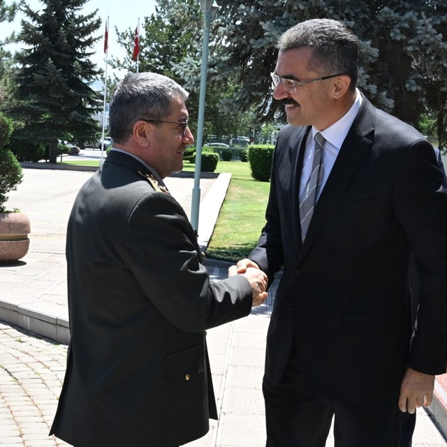 Orgeneral Bayraktaroğlu, Milli Güvenlik Konferansı'nda konferans verdi