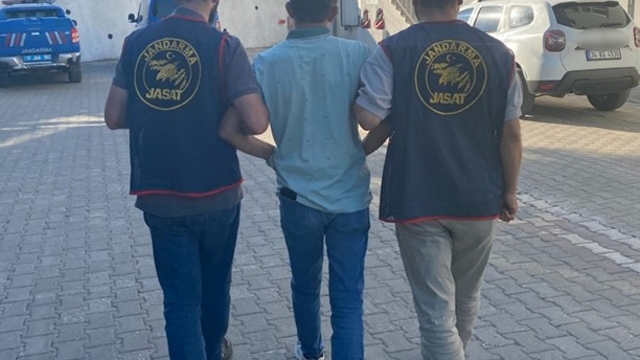 Çanakkale'de jandarma ekiplerince gerçekleştirilen operasyonlarda 14 şüpheli tutuklandı