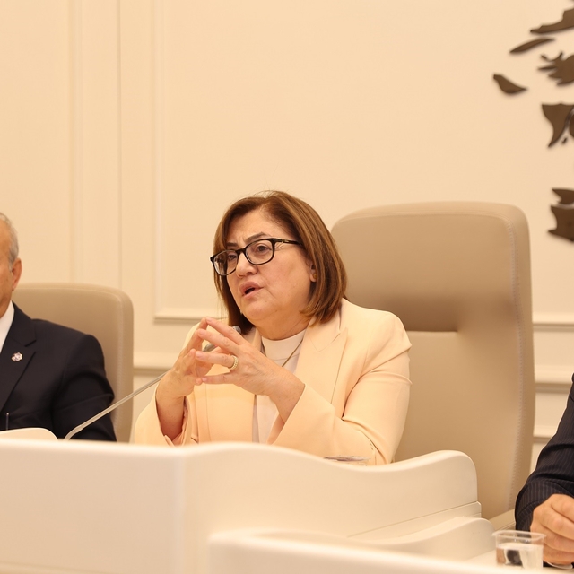 Şahin, Şehitkamil muhtarlarıyla bir araya geldi