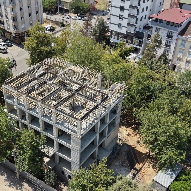 Bilgi evi ve aile sağlığı merkezinin kaba inşaatında sona doğru