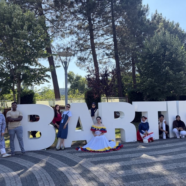 BARÜ'de 11 farklı ülkeden öğrenci "Türkçe Yaz Okulu"nda bir araya geldi
