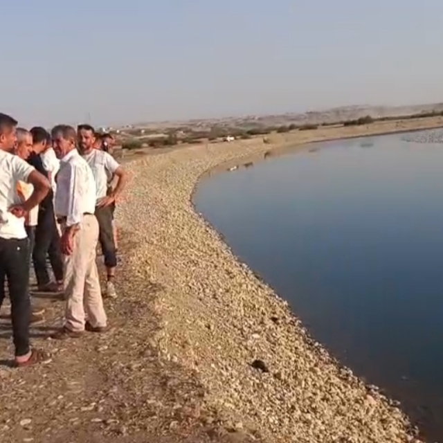 Batman'da çaya giren çocuk boğuldu, babasını ekipler kurtardı
