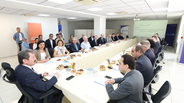 Samsun'da genç istihdamı ve iş gücü eğitim planı masaya yatırıldı