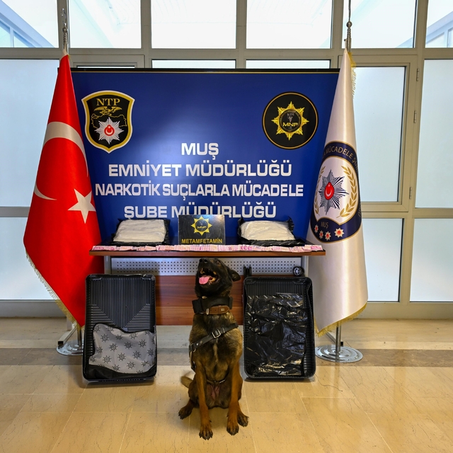 Muş'ta valizde 3 kilo metamfetamin ele geçirildi