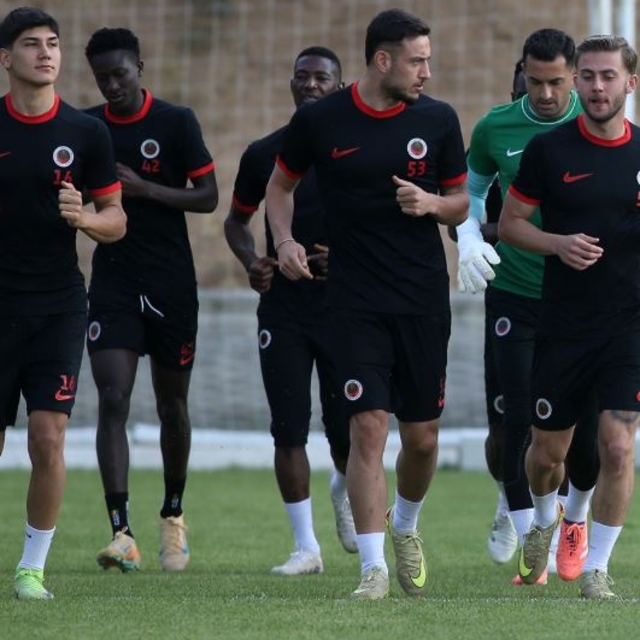 Gençlerbirliği günü çift antrenmanla tamamladı
