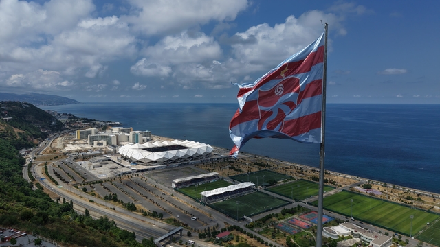 Trabzonspor'un evi yeni sezona hazırlanıyor
Stadın seyirci kapasitesi ve konforu artıyor