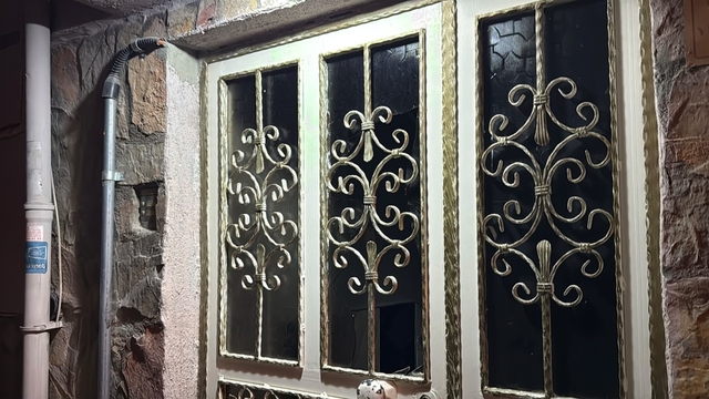 Eskişehir'de aile içi kavgada evinin camlarını kıran şahıs aracıyla kaçtı