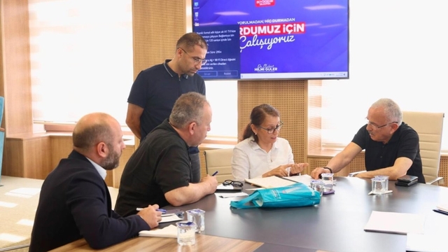 Başkan Güler'den yoğun mesai: Halk gününde 254 vatandaşla görüştü